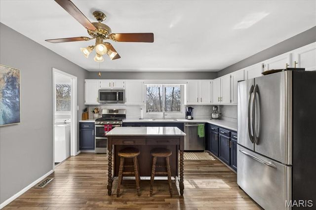 7028 Chalkstone Road, Oakville, MO 63129