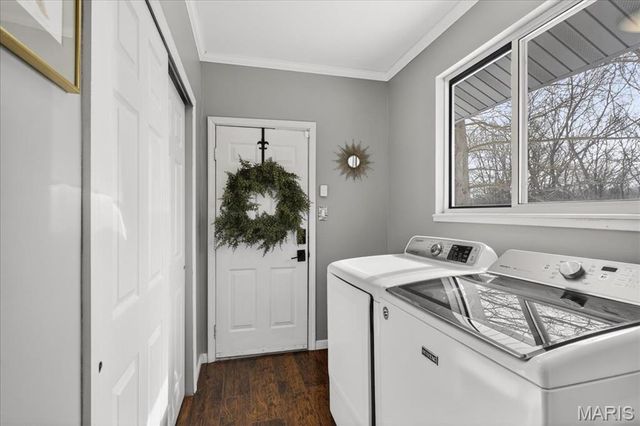 7028 Chalkstone Road, Oakville, MO 63129