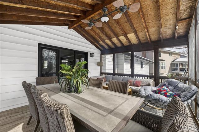 7028 Chalkstone Road, Oakville, MO 63129