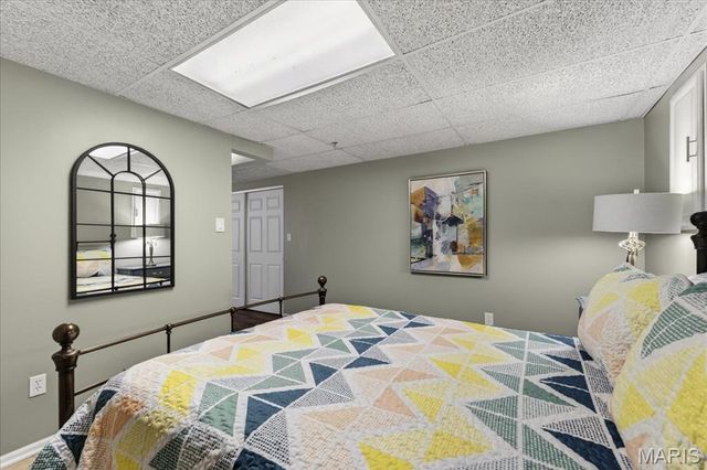 7028 Chalkstone Road, Oakville, MO 63129