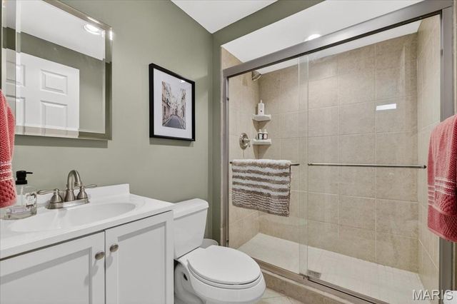 7028 Chalkstone Road, Oakville, MO 63129