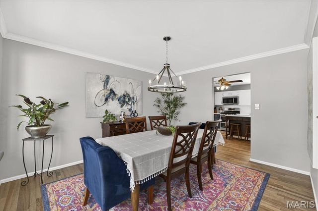 7028 Chalkstone Road, Oakville, MO 63129