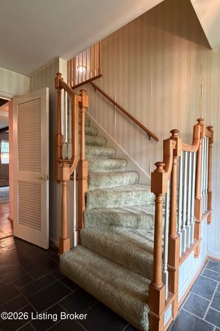 3811 Ashridge Dr, Louisville, KY 40241