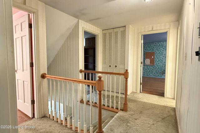 3811 Ashridge Dr, Louisville, KY 40241