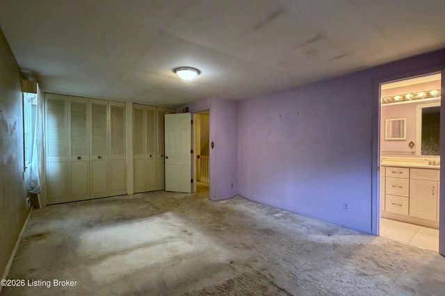 3811 Ashridge Dr, Louisville, KY 40241