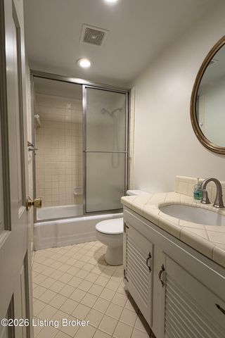 3811 Ashridge Dr, Louisville, KY 40241
