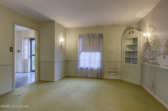 3811 Ashridge Dr, Louisville, KY 40241