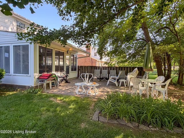 3811 Ashridge Dr, Louisville, KY 40241