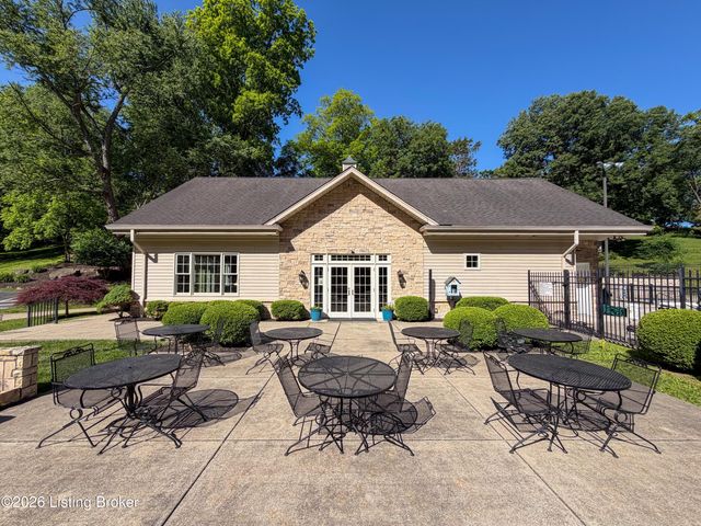 3811 Ashridge Dr, Louisville, KY 40241