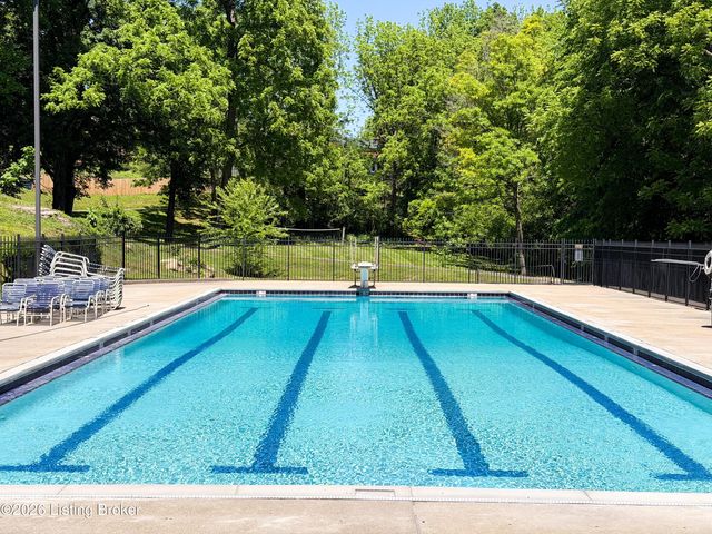 3811 Ashridge Dr, Louisville, KY 40241