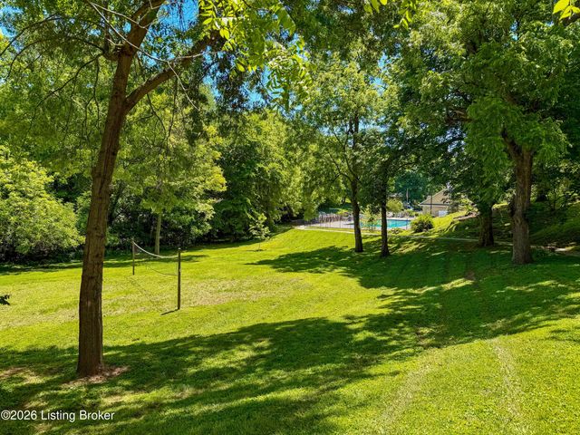 3811 Ashridge Dr, Louisville, KY 40241
