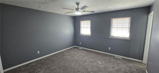 7425 NW 79th Street, Kansas City, MO 64152