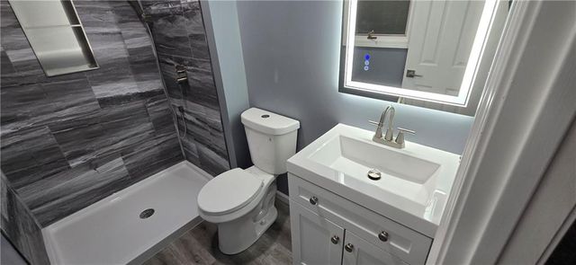 7425 NW 79th Street, Kansas City, MO 64152