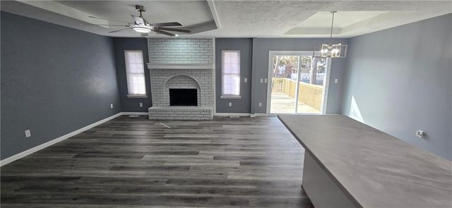 7425 NW 79th Street, Kansas City, MO 64152