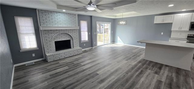 7425 NW 79th Street, Kansas City, MO 64152