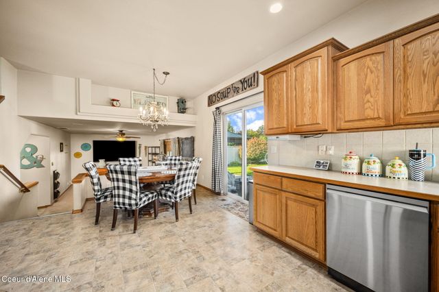 2689 W Loire Dr, Coeur D'alene, ID 83815