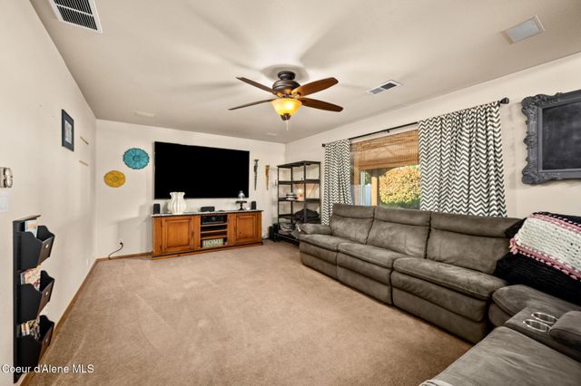 2689 W Loire Dr, Coeur D'alene, ID 83815