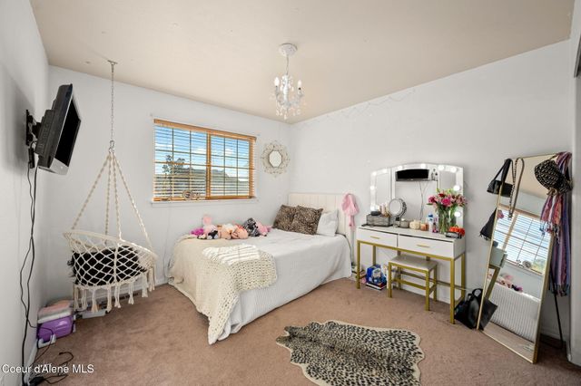 2689 W Loire Dr, Coeur D'alene, ID 83815