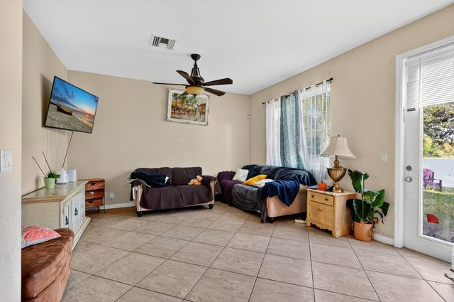 6720 Osage Circle, Greenacres, FL 33413