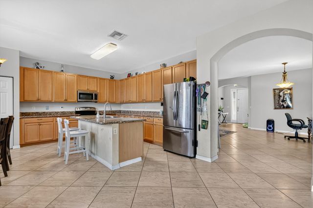 6720 Osage Circle, Greenacres, FL 33413