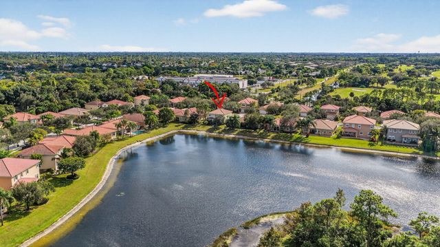 6720 Osage Circle, Greenacres, FL 33413