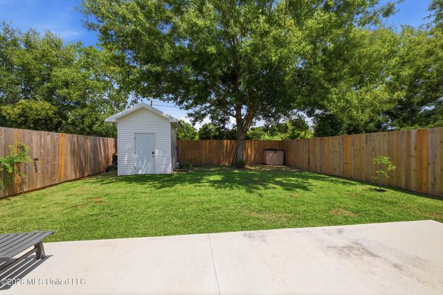 14508 Indian Trails Circle, D'iberville, MS 39540