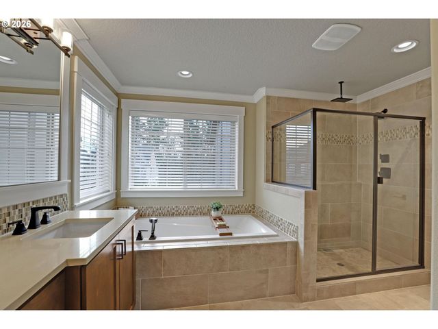 10191 Nw BARNHART Ln, Portland, OR 97229