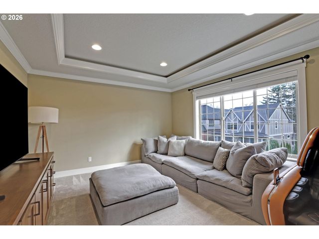 10191 Nw BARNHART Ln, Portland, OR 97229