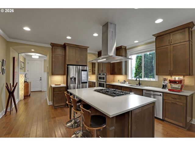 10191 Nw BARNHART Ln, Portland, OR 97229