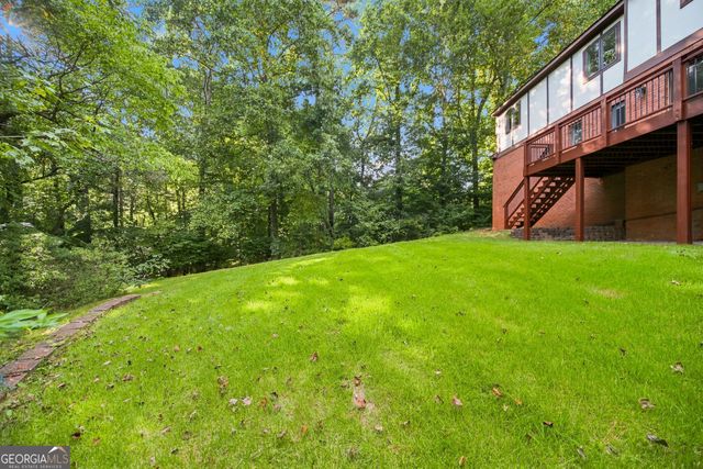 3335 Trails End Road NE, Roswell, GA 30075