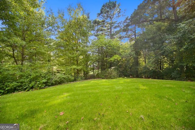3335 Trails End Road NE, Roswell, GA 30075
