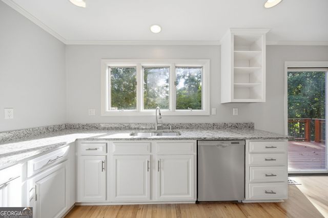 3335 Trails End Road NE, Roswell, GA 30075