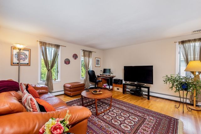 8 Jackson Road, Marblehead, MA 01945