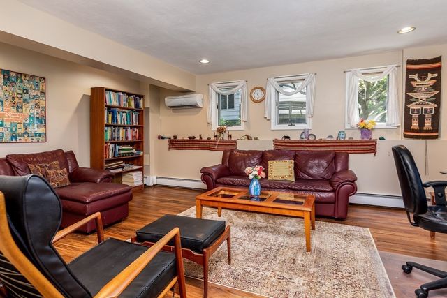 8 Jackson Road, Marblehead, MA 01945