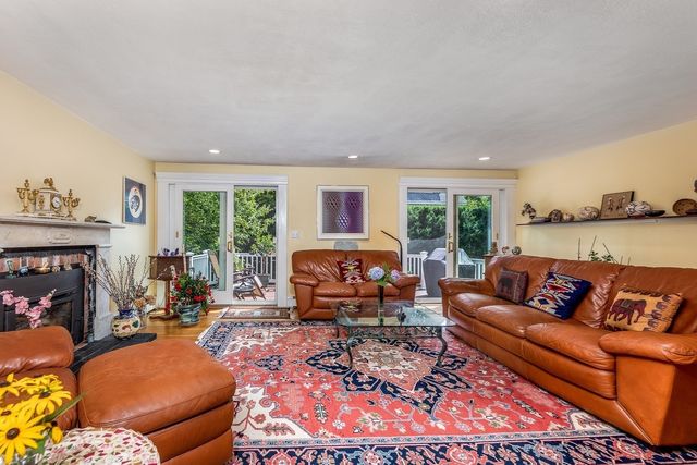 8 Jackson Road, Marblehead, MA 01945