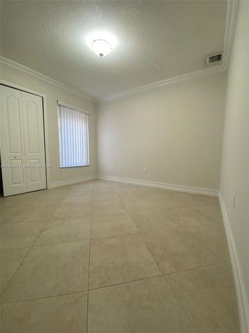12432 SW 94th Ln, Miami, FL 33186