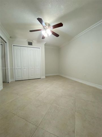 12432 SW 94th Ln, Miami, FL 33186