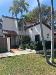 12432 SW 94th Ln, Miami, FL 33186