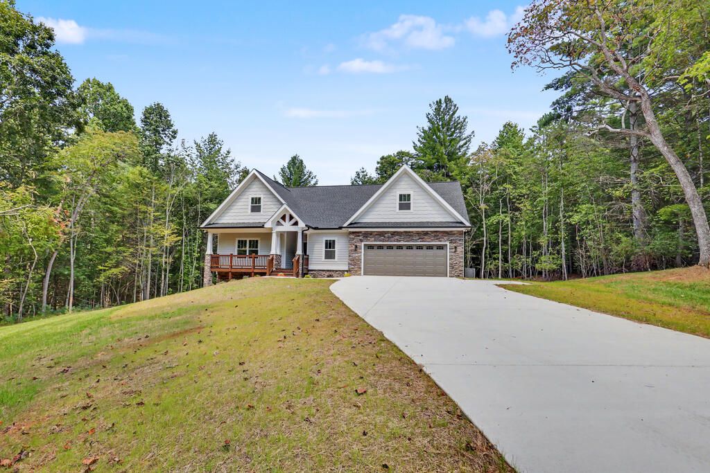443 Hawks Nest Road, Blairsville, GA 30512
