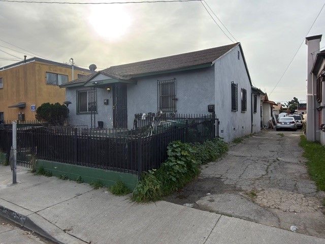 1316 E 75th, Los Angeles, CA 90001