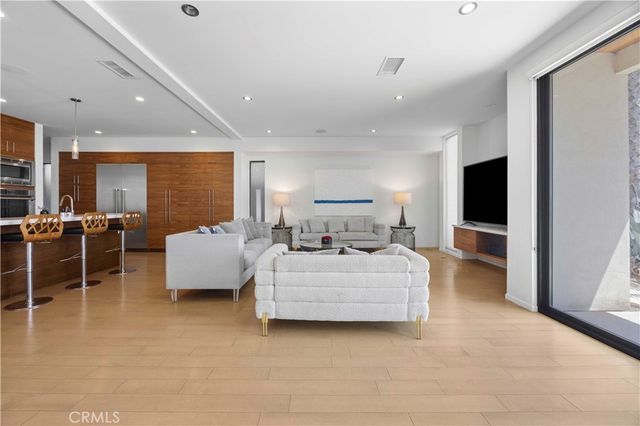 5277 E Ocean, Long Beach, CA 90803