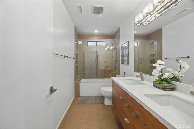 5277 E Ocean, Long Beach, CA 90803