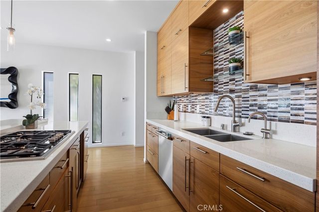 5277 E Ocean, Long Beach, CA 90803