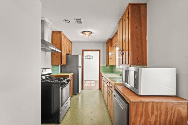 1207 Stonecrest Drive, Houston, TX 77018