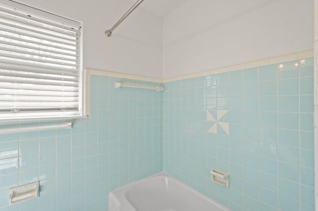 1207 Stonecrest Drive, Houston, TX 77018