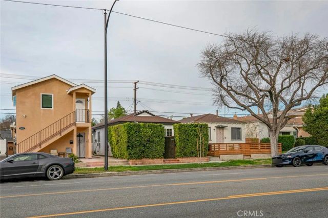 1423 N Hollywood, Burbank, CA 91505