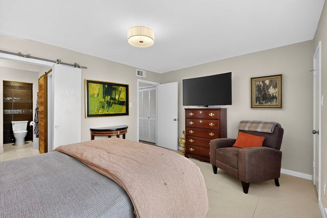 2535 Wedglea Drive 114, Dallas, TX 75211