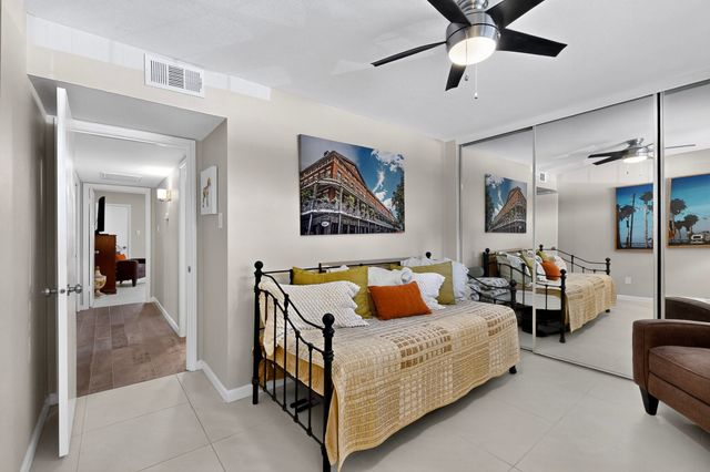 2535 Wedglea Drive 114, Dallas, TX 75211