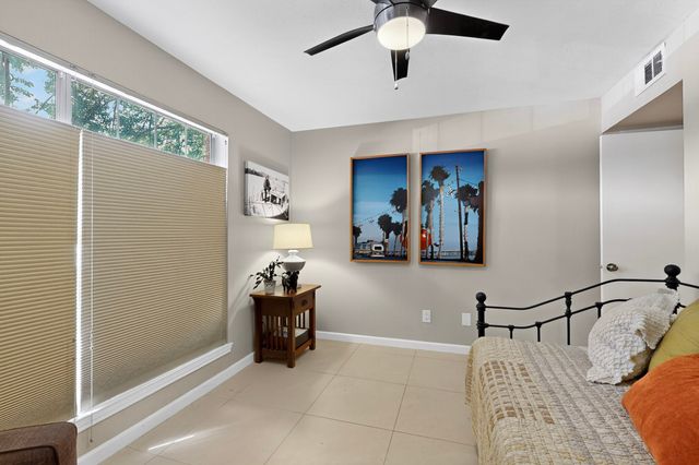 2535 Wedglea Drive 114, Dallas, TX 75211