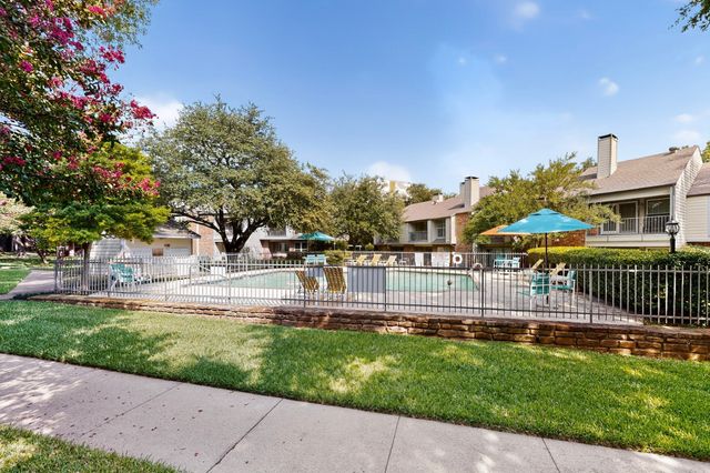 2535 Wedglea Drive 114, Dallas, TX 75211